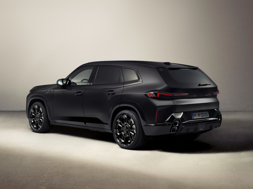 2025 BMW XM Kith